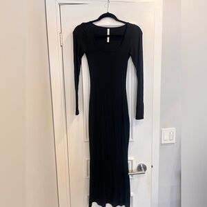 Aritzia Babaton Dress
